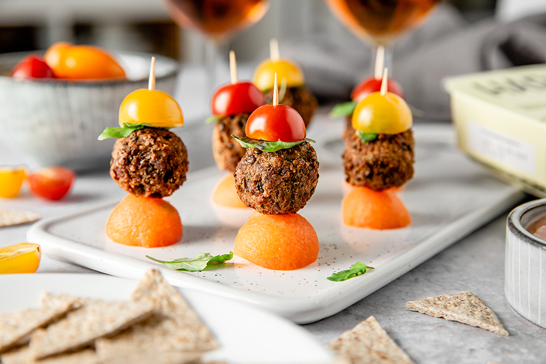 petites brochettes colorées pour l'apéritif : Recette de petites